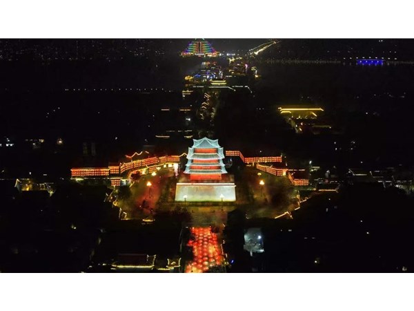 在一起，會(huì)發(fā)光丨2022聊城水上古城幻光新春游園會(huì)1月1日盛大開啟?。?！